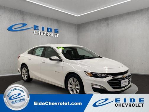 Summit White 2024 Chevrolet Malibu FWD 1LT Sedan
