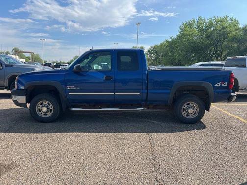 Arrival Blue Metallic 2004 Chevrolet Silverado 2500 LS H/D Extended Cab