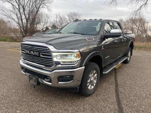 2019 RAM 2500 Laramie Crew Cab 4x4 6'4' Box