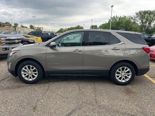 Pepperdust Metallic 2018 Chevrolet Equinox LT