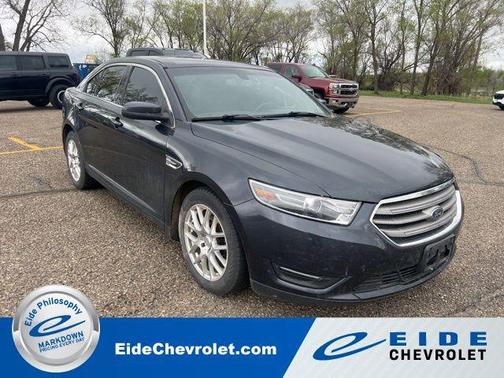 Ruby Red Metallic Tinted Clearcoat 2017 Ford Taurus SEL