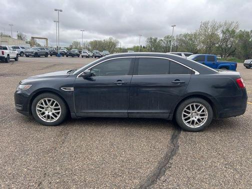 Ruby Red Metallic Tinted Clearcoat 2017 Ford Taurus SEL