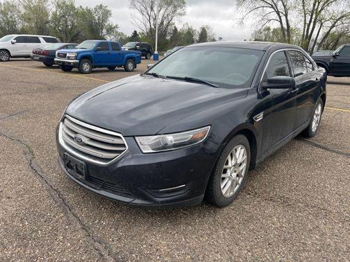 Ruby Red Metallic Tinted Clearcoat 2017 Ford Taurus SEL
