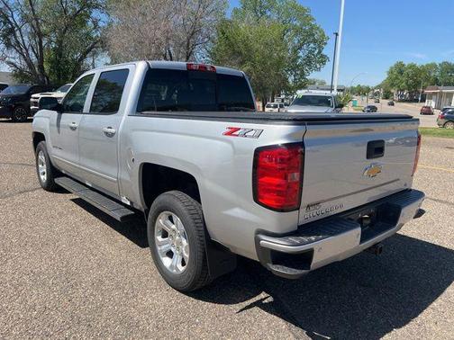 Silver Ice Metallic 2018 Chevrolet Silverado 1500 2LT