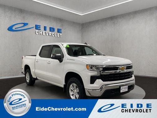 Summit White 2022 Chevrolet Silverado 1500 LT Truck