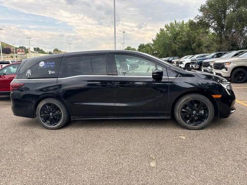 Crystal Black Pearl 2024 Honda Odyssey Sport