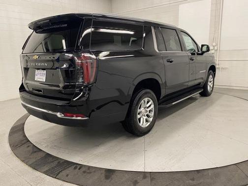 2025 Chevrolet Suburban LS
