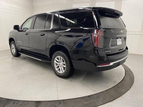 2025 Chevrolet Suburban LS