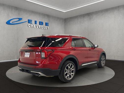Rapid Red Metallic Tinted Clearcoat 2025 Ford Explorer Platinum