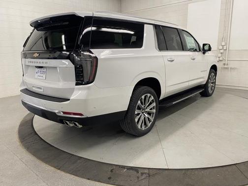 2025 Chevrolet Suburban 4WD High Country