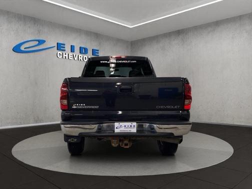 2005 Chevrolet Silverado 2500 LT H/D Crew Cab