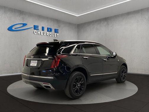 Stellar Black Metallic 2022 Cadillac XT5 Premium Luxury