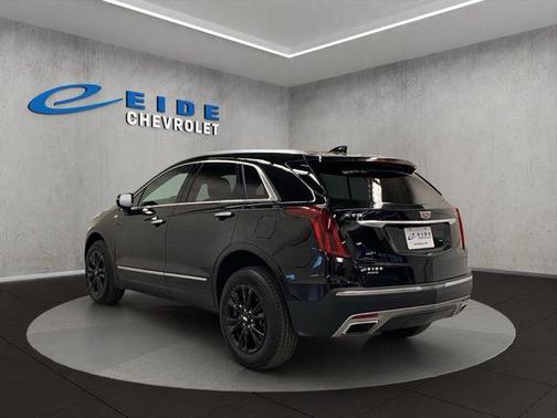 Stellar Black Metallic 2022 Cadillac XT5 Premium Luxury