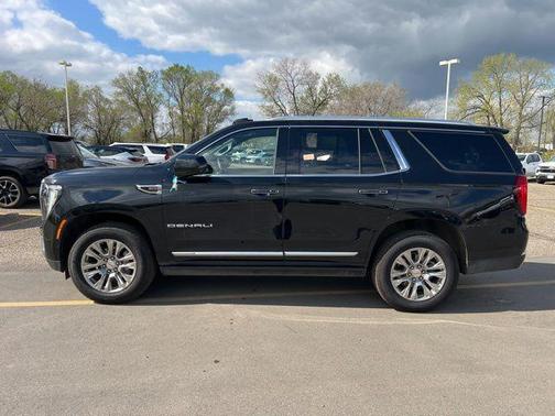 Onyx Black 2025 GMC Yukon Denali