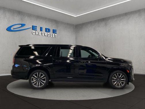 2022 Cadillac Escalade ESV Sport