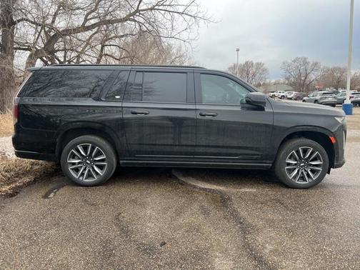2022 Cadillac Escalade ESV Sport