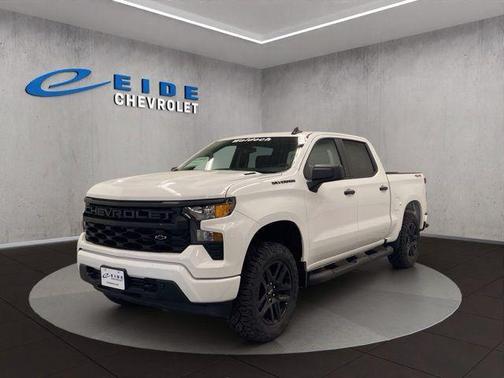 Summit White 2026 Chevrolet Silverado 1500 Custom