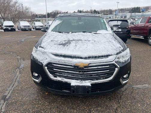 Mosaic Black Metallic 2019 Chevrolet Traverse LT Cloth