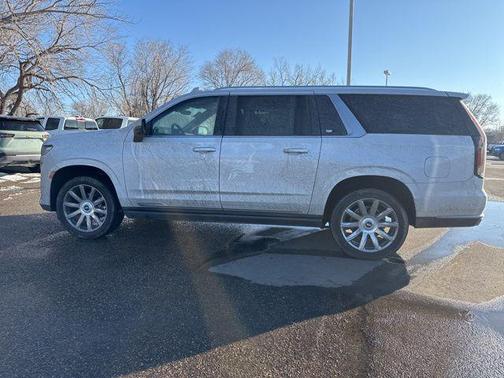 2023 Cadillac Escalade ESV Premium Luxury Platinum