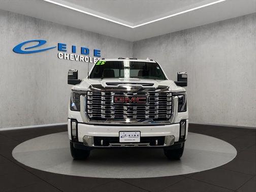 2025 GMC Sierra 3500 Denali
