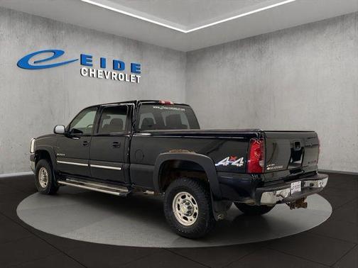 Smokin Asphalt 2004 Chevrolet Silverado 2500 LS H/D Crew Cab