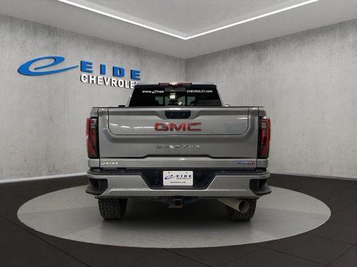 Sterling Metallic 2024 GMC Sierra 2500 AT4