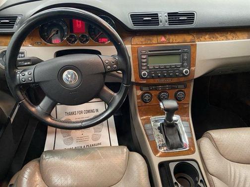 United Gray 2007 Volkswagen Passat 3.6 L 4Motion