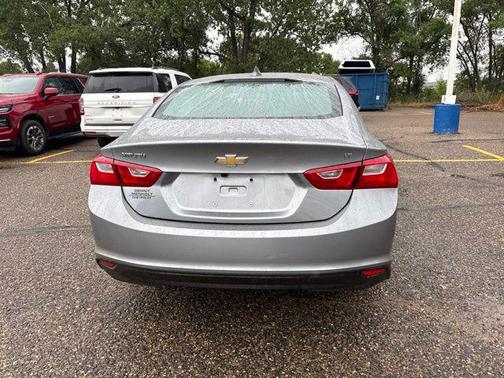 Sterling Gray Metallic 2023 Chevrolet Malibu FWD 1LT