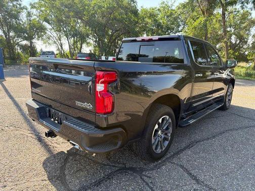 Dark Ash Metallic 2024 Chevrolet Silverado 1500 High Country