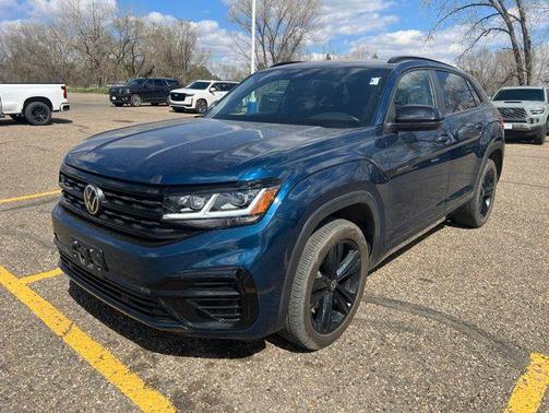 Blue Metallic 2023 Volkswagen Atlas Cross Sport 3.6L V6 SEL R-Line