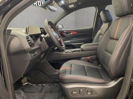 Black Metallic 2026 Chevrolet Traverse RS