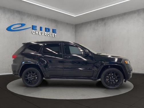 2021 Jeep Grand Cherokee Laredo