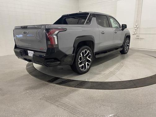 2025 Chevrolet Silverado EV RST