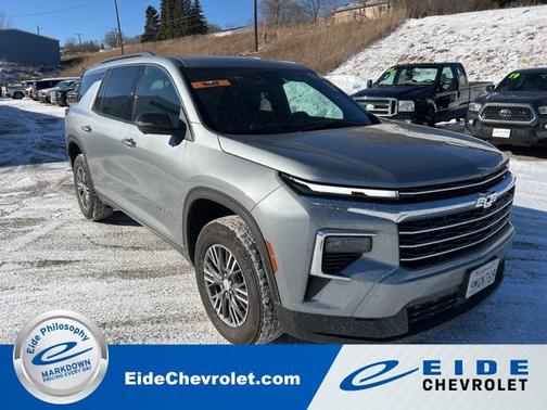 Sterling Gray Metallic 2024 Chevrolet Traverse LT SUV
