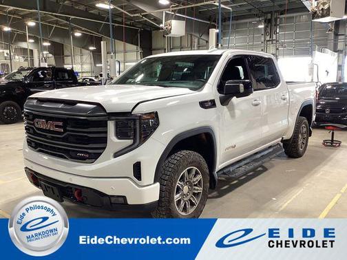Summit White 2024 GMC Sierra 1500 AT4