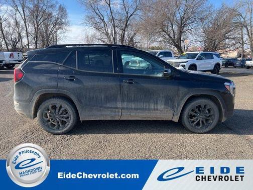 Ebony Twilight Metallic 2022 GMC Terrain SLT