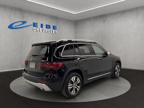 2025 Mercedes-Benz GLB 250 4MATIC