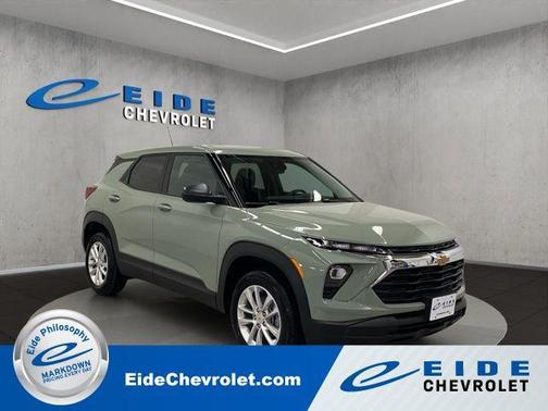 Cacti Green 2026 Chevrolet Trailblazer LS SUV