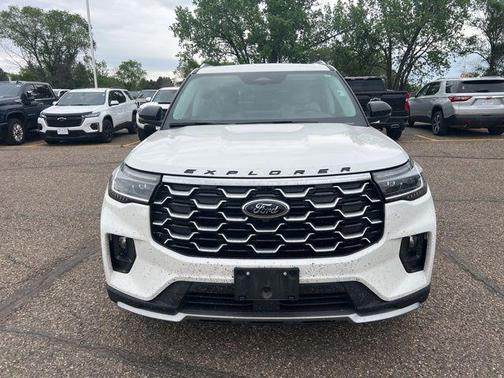 Star White Metallic Tri-Coat 2025 Ford Explorer Platinum