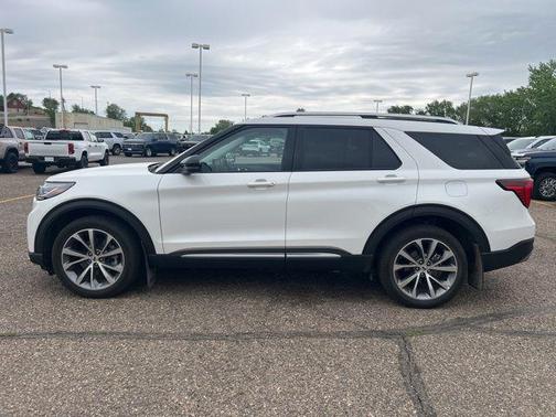 Star White Metallic Tri-Coat 2025 Ford Explorer Platinum