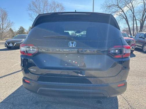 Crystal Black Pearl 2023 Honda Pilot AWD LX