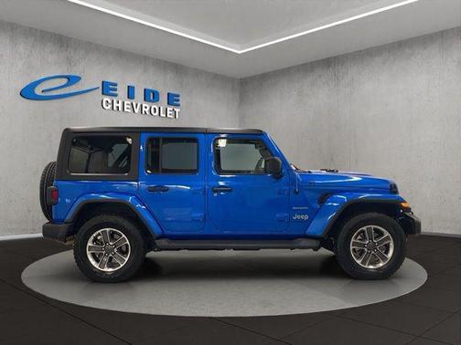 2023 Jeep Wrangler 4-Door Sahara 4x4
