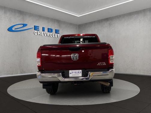 2020 RAM 2500 Tradesman Crew Cab 4X4 6'4' Box