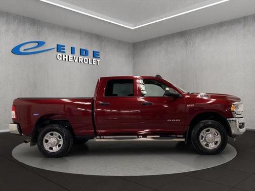2020 RAM 2500 Tradesman Crew Cab 4X4 6'4' Box