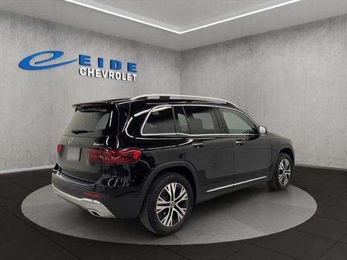 2025 Mercedes-Benz GLB 250 4MATIC