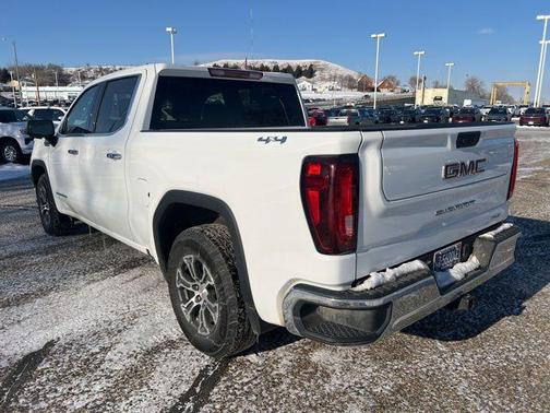 2025 GMC Sierra 1500 SLT