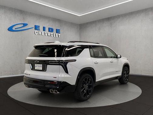 Polar White 2026 Chevrolet Traverse RS