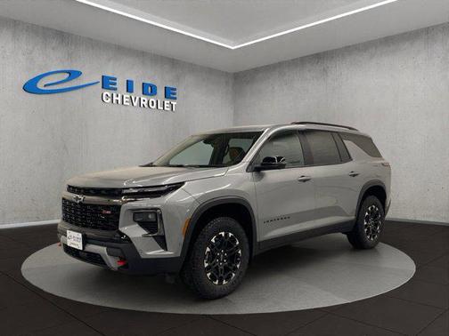 Sterling Gray Metallic 2027 Chevrolet Traverse AWD Z71