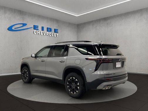 Sterling Gray Metallic 2027 Chevrolet Traverse AWD Z71