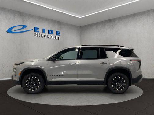 Sterling Gray Metallic 2027 Chevrolet Traverse AWD Z71